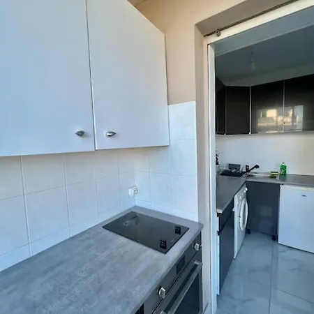 Studio 4 Couchages A 12 Min De La Plage A Pied Avec Wifi, Le Parking Est En Option Antibes Exterior photo